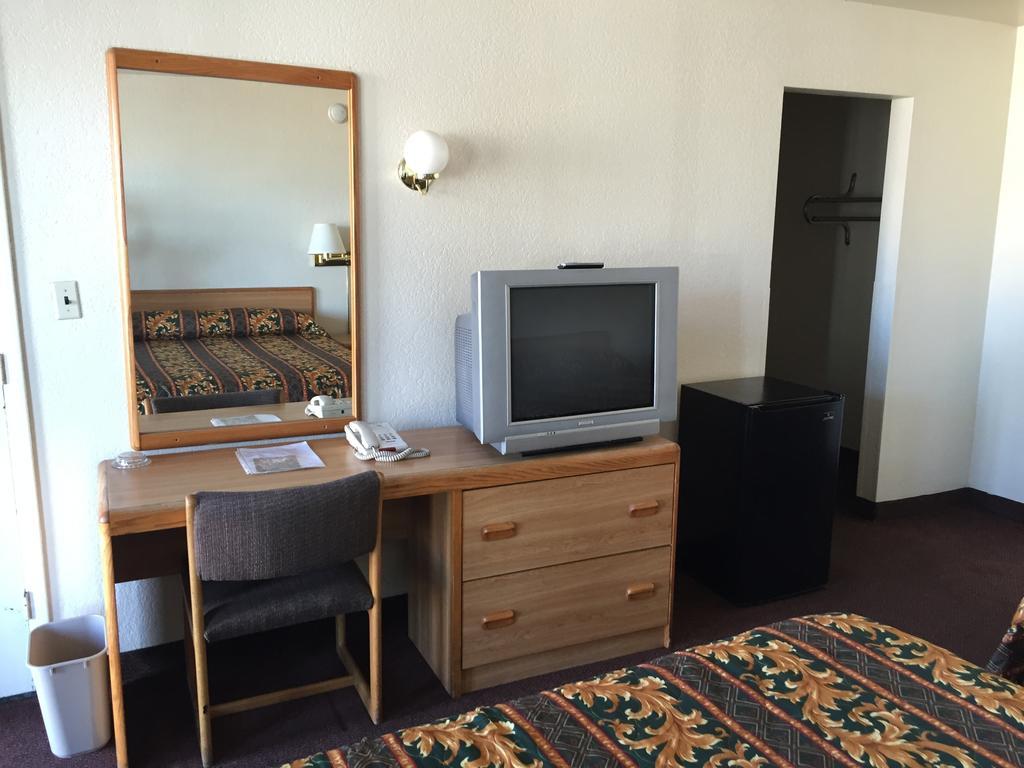Ez 8 Motel Airporter Фінікс Екстер'єр фото